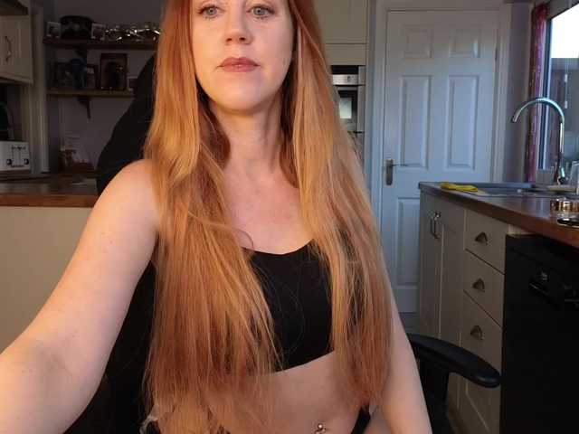 stripmequick's BongaCams show and profile