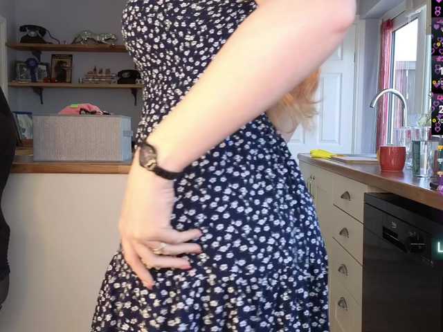 stripmequick's BongaCams show and profile