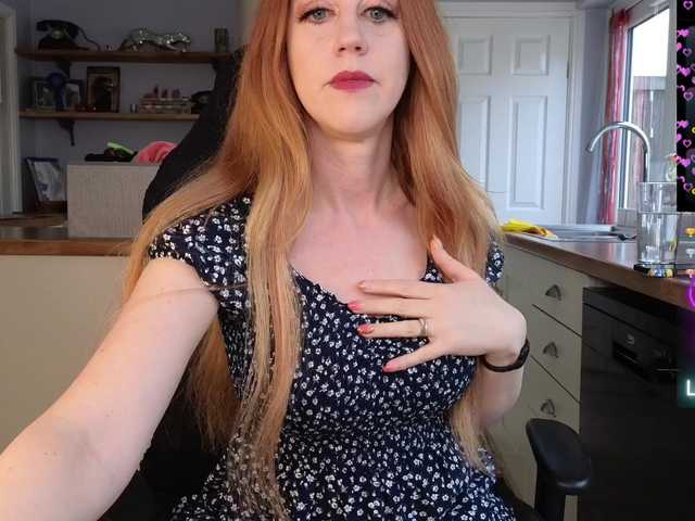 stripmequick's BongaCams show and profile