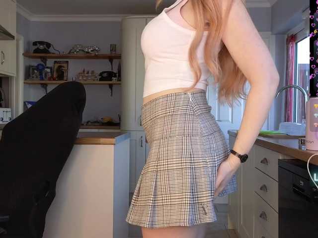 stripmequick's BongaCams show and profile