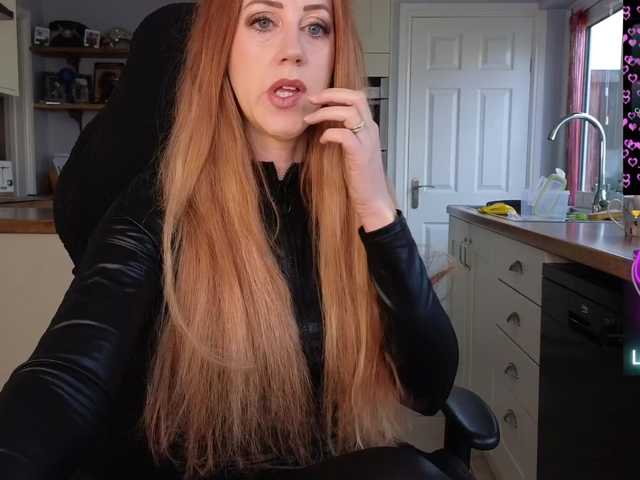 stripmequick's BongaCams show and profile