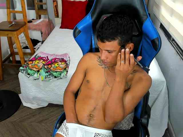 Blacksex-boy's Sexcam