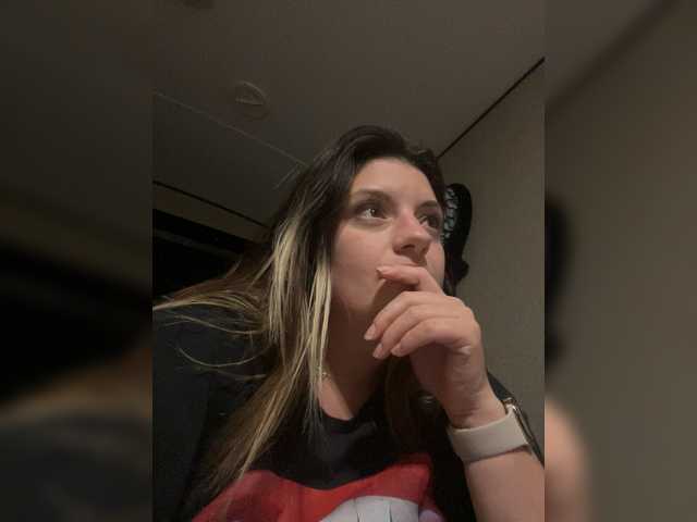 maramaze's BongaCams show and profile