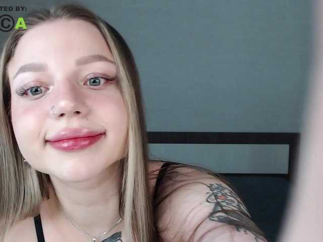 RonnieMilles's BongaCams show and profile