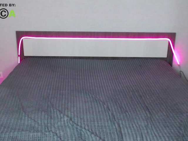 RonnieMilles's BongaCams show and profile