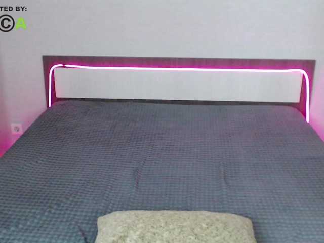 RonnieMilles's BongaCams show and profile