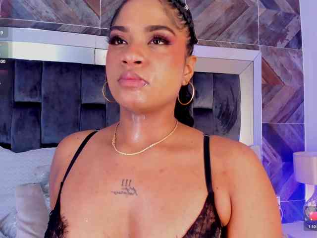 Camilafoox webcam