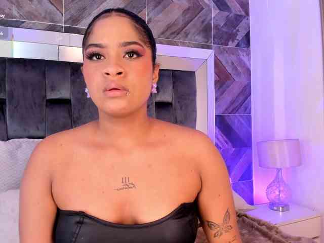 Camilafoox webcam