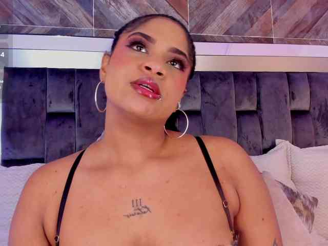 Camilafoox webcam