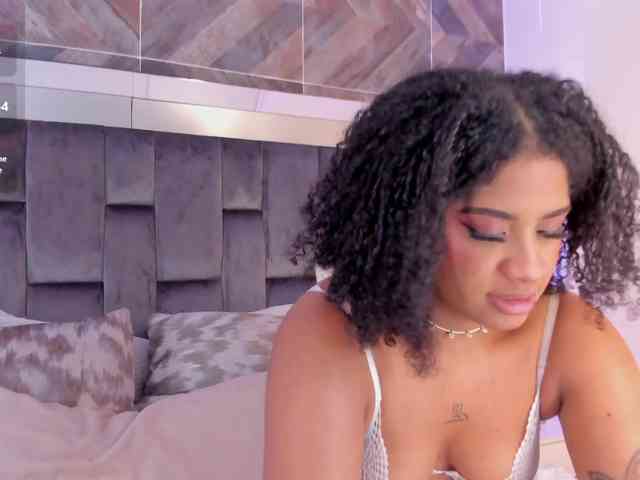 Camilafoox webcam