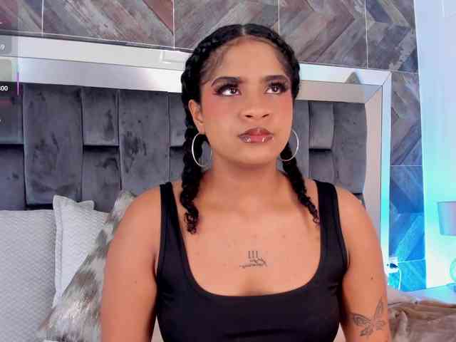 Camilafoox webcam