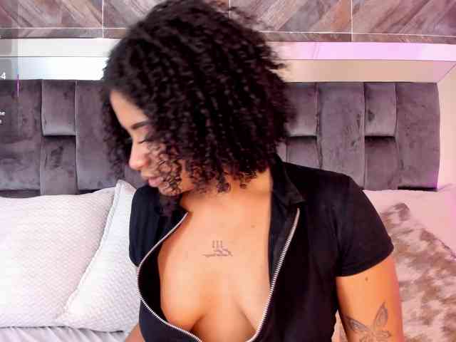 Camilafoox webcam
