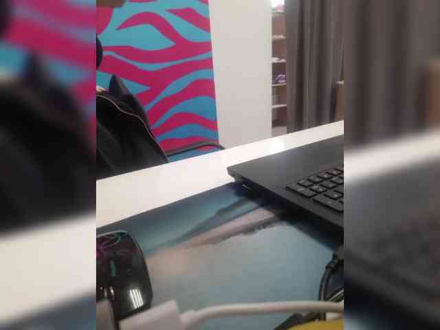 Xo4y-Tpax webcam