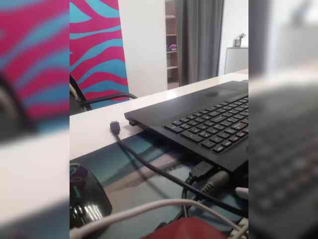 Xo4y-Tpax webcam