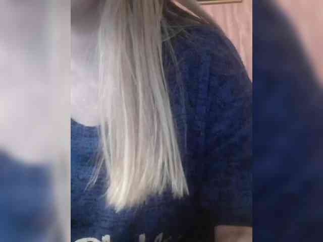 video live chat Angelinamik