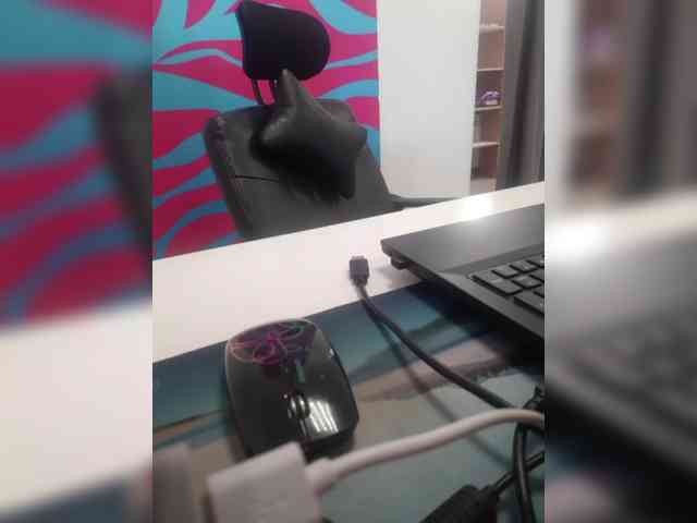 Xo4y-Tpax webcam