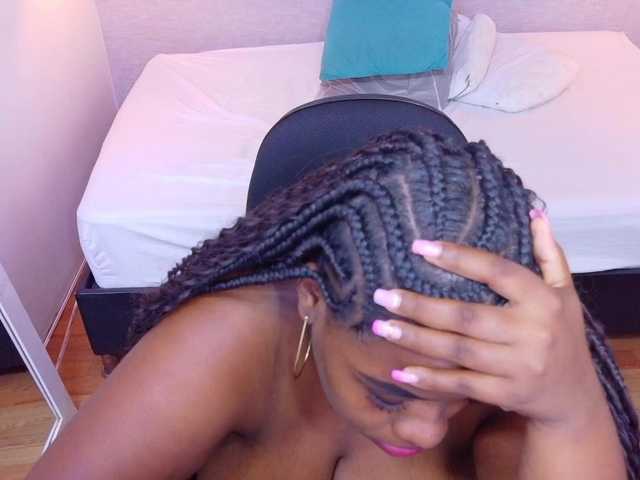 juicy-tits69's BongaCams show and profile