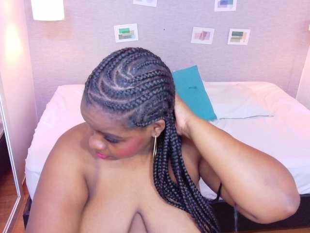 juicy-tits69's BongaCams show and profile