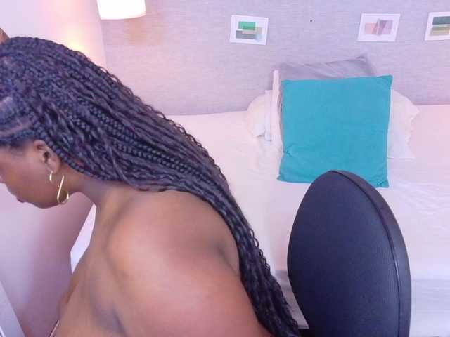 juicy-tits69's BongaCams show and profile