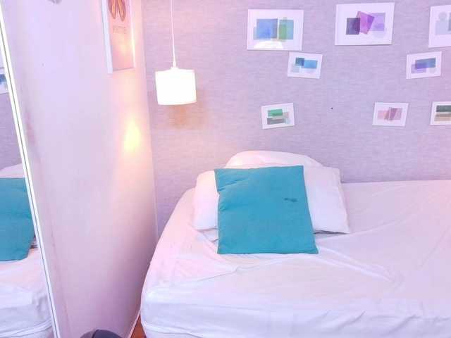 juicy-tits69's BongaCams show and profile