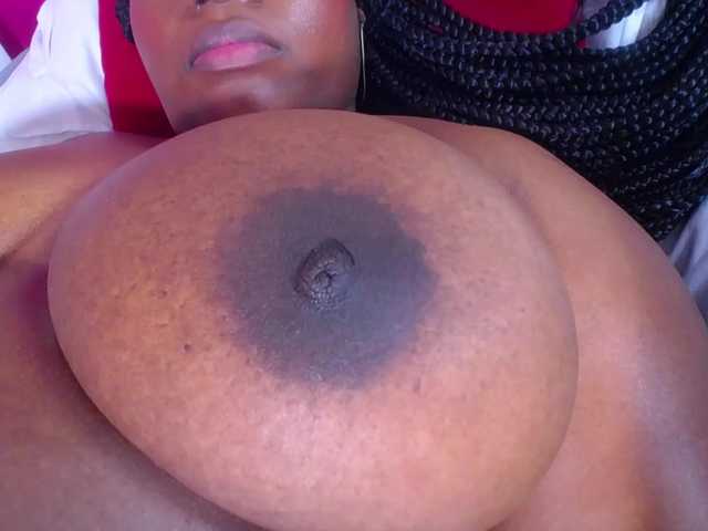 juicy-tits69's BongaCams show and profile