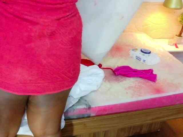 juicy-tits69 Live Webcam on BongaCams