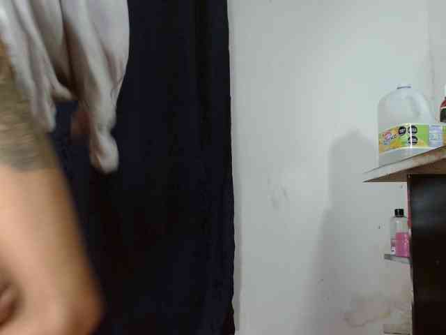 sweetangel2582 webcam