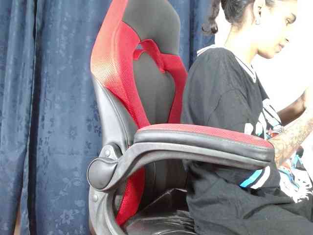 sweetangel2582 webcam