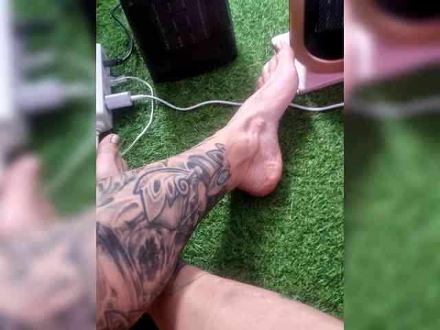 Qeen777 Live Webcam on {site_name}