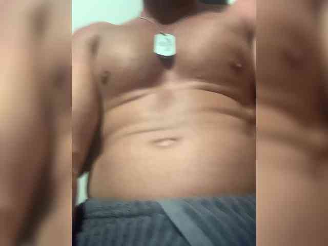 Prettyboy-13 webcam