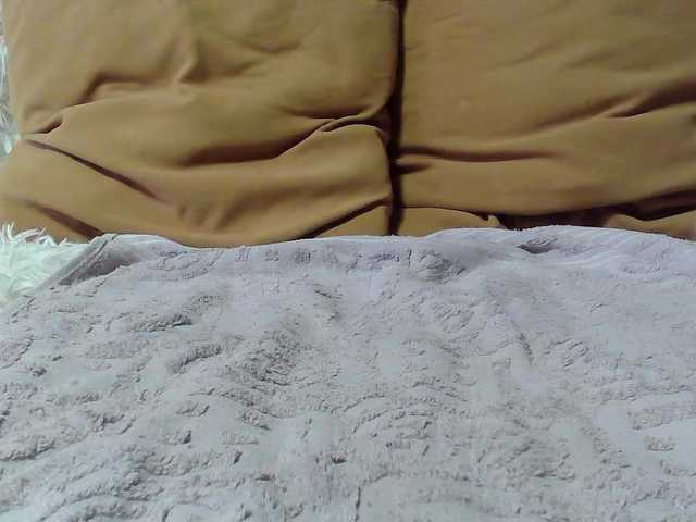 Yana310's BongaCams show and profile