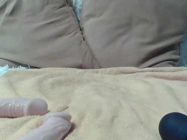 Yana310's BongaCams show and profile