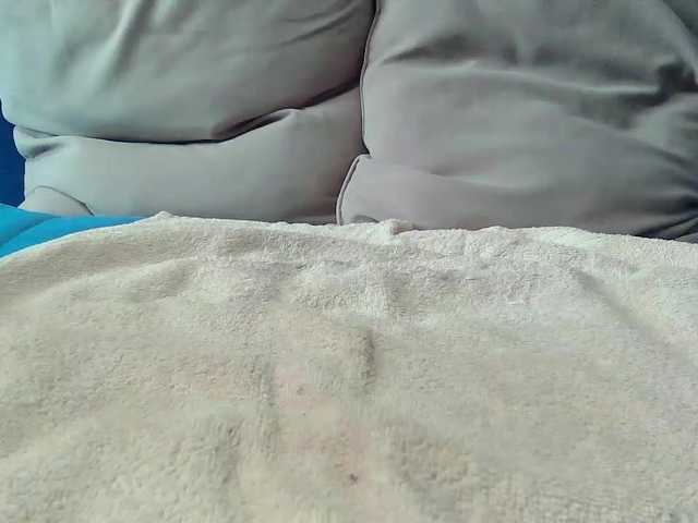 Yana310's BongaCams show and profile