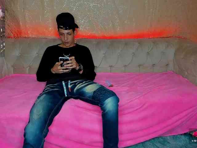 live sex chats Shyfantasies