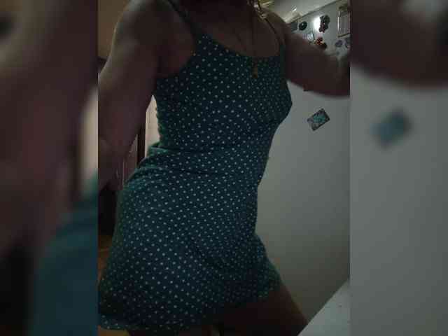 SeXy-MiLF-Xo4y webcam