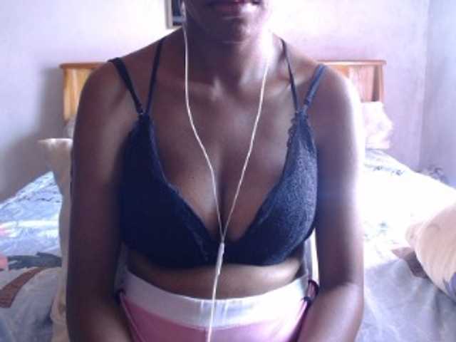 Hamour Live Cam on BongaCams and RICams