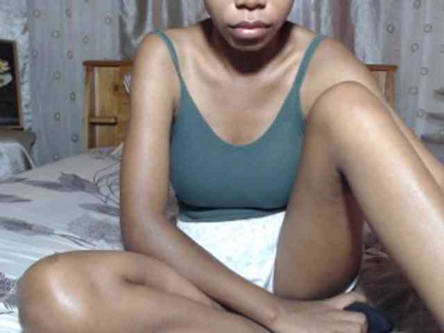 Hamour Live Webcam on BongaCams