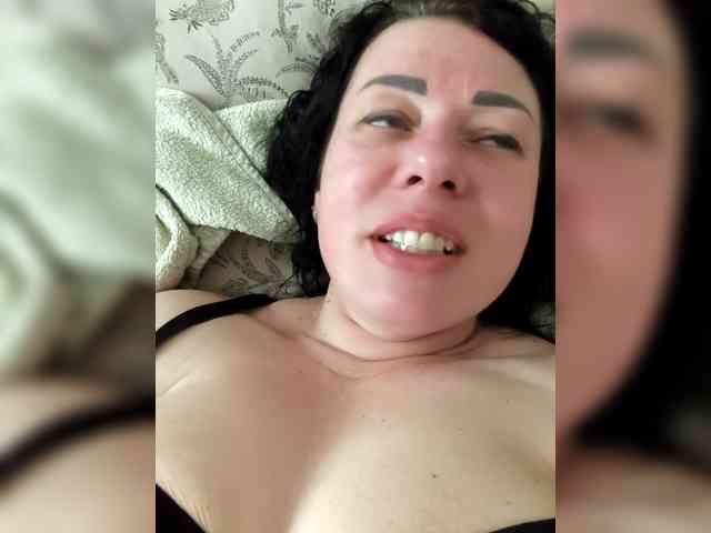Nika-tigritsa Live Webcam on BongaCams