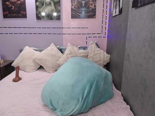 LolaRouse's BongaCams show and profile