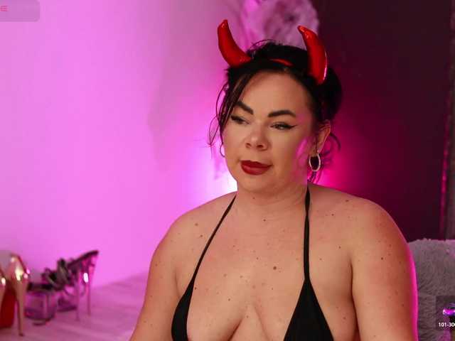 Discover IamLila, she wants to masturbate for you iamLila from BongaCams