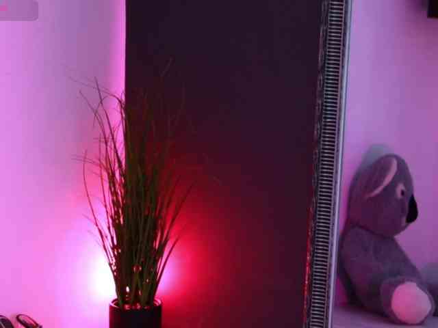 iamLila webcam