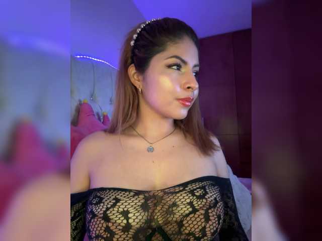 EmilyMerbu's BongaCams show and profile