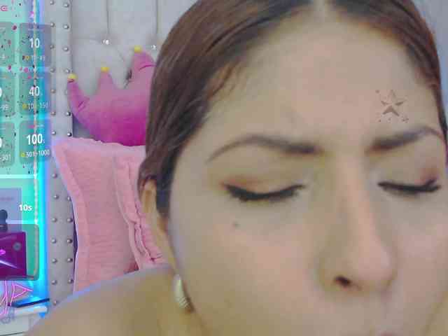 EmilyMerbu Live Webcam on BongaCams