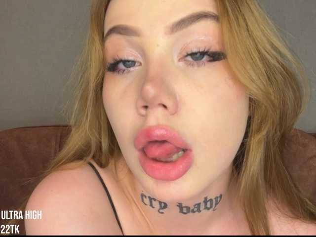 Hanna-CryBaby's BongaCams show and profile