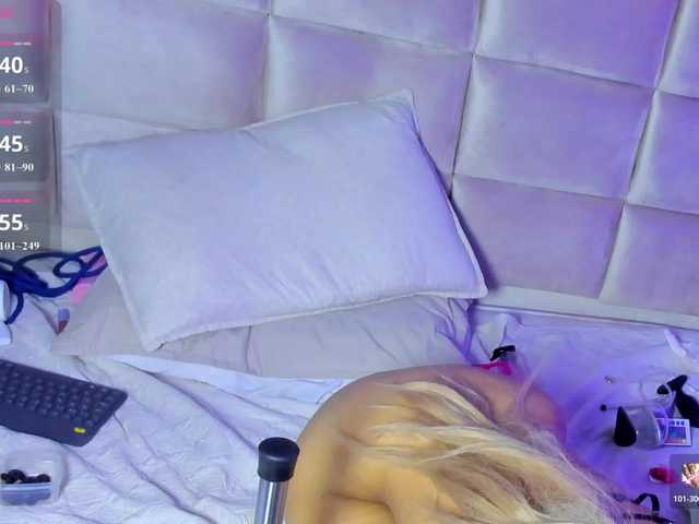 Heicel-'s BongaCams show and profile