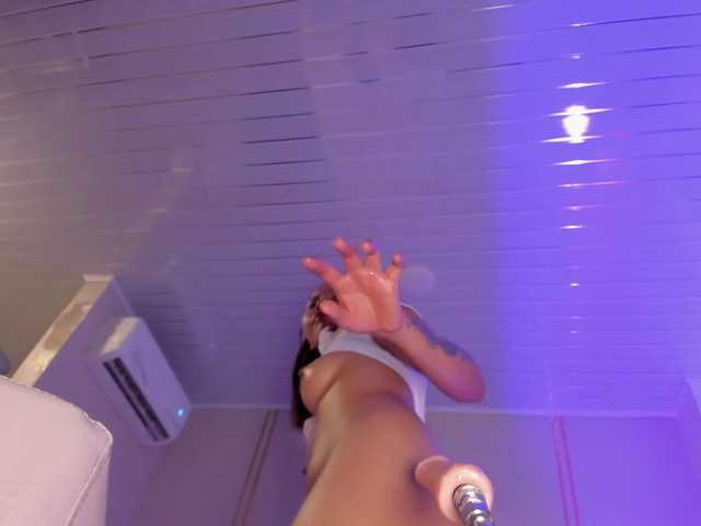 le modèle Heicel- est en webcam porno dans un show sur le site bongacams, il possède les tags suivants: Latino/Hispanic,Redhead,Trimmed