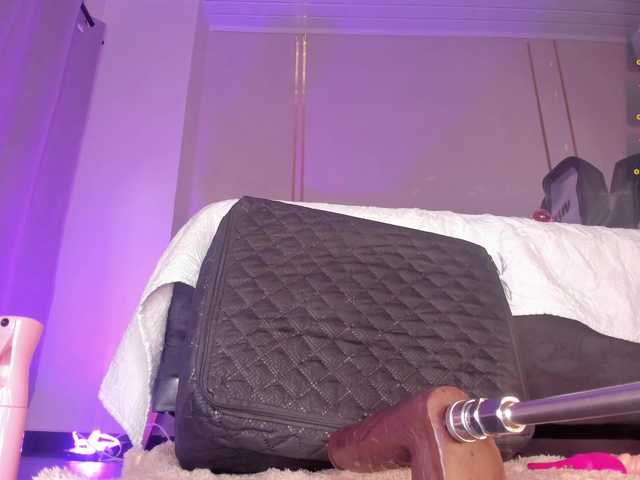 Heicel-'s BongaCams show and profile