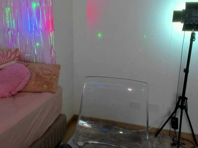 Carolalen's BongaCams show and profile