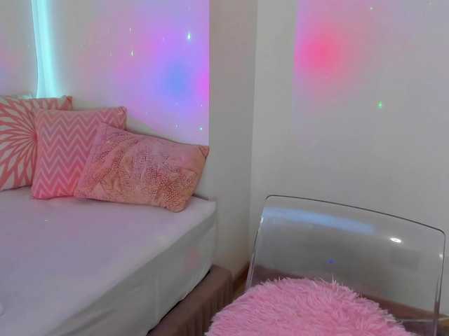 Carolalen's BongaCams show and profile