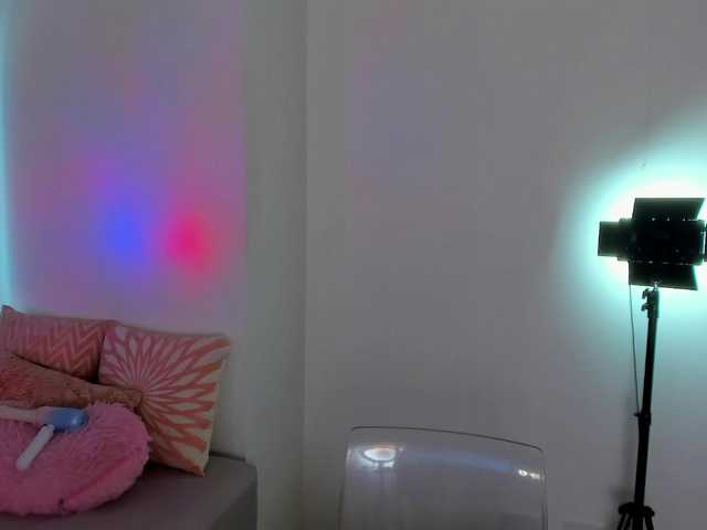 Carolalen's BongaCams show and profile